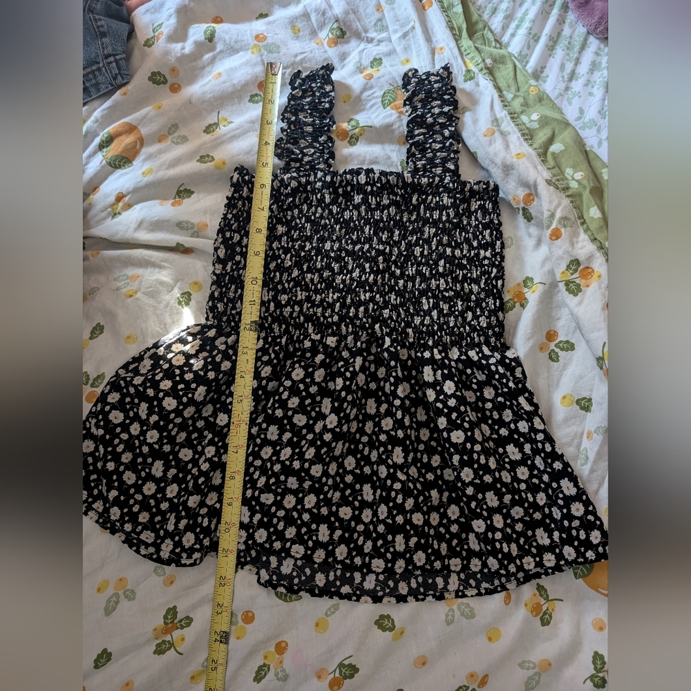Black and White Floral Smocked Top - Picture 3 of 3